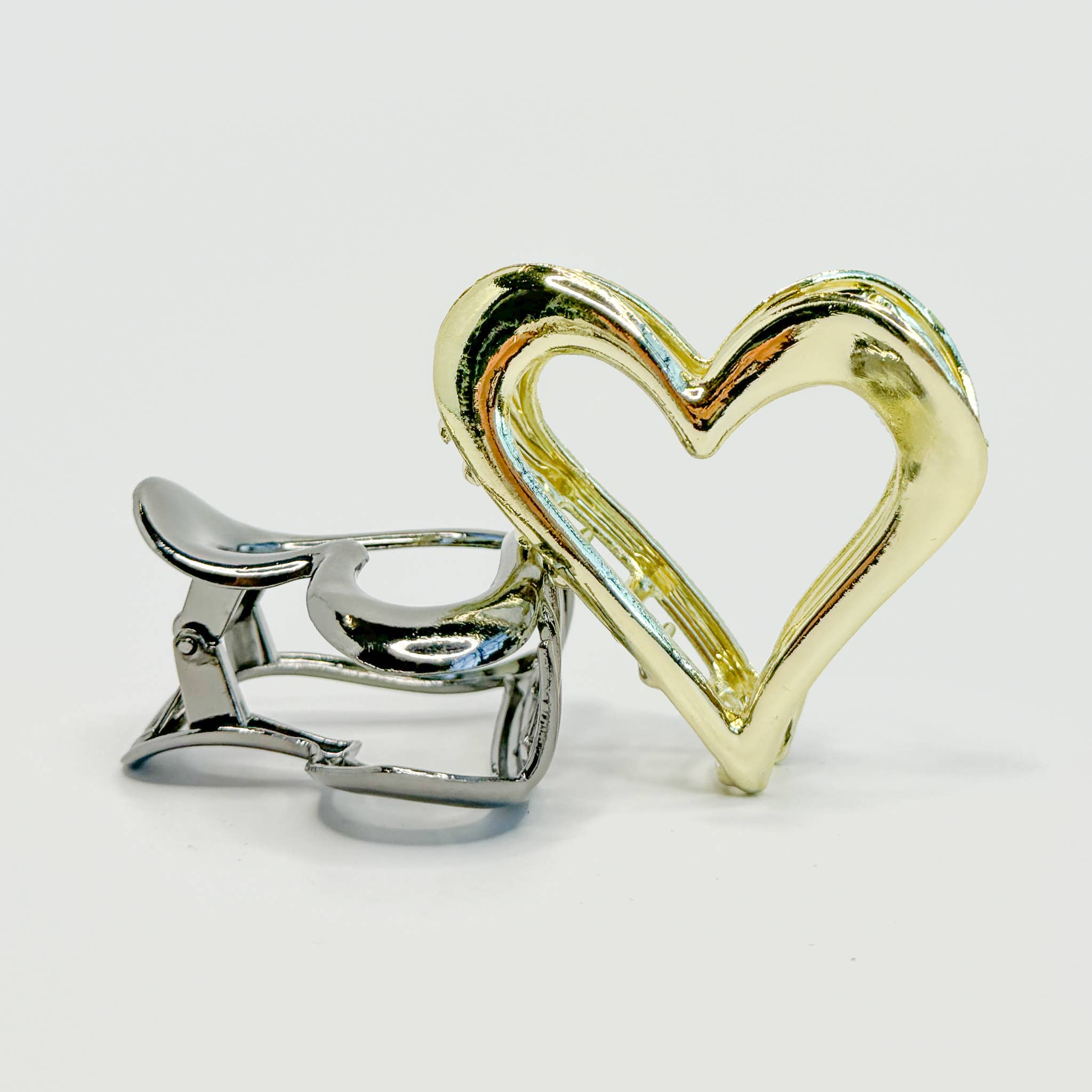 Amara | Heart Shape Metal Claw Clip: Assorted